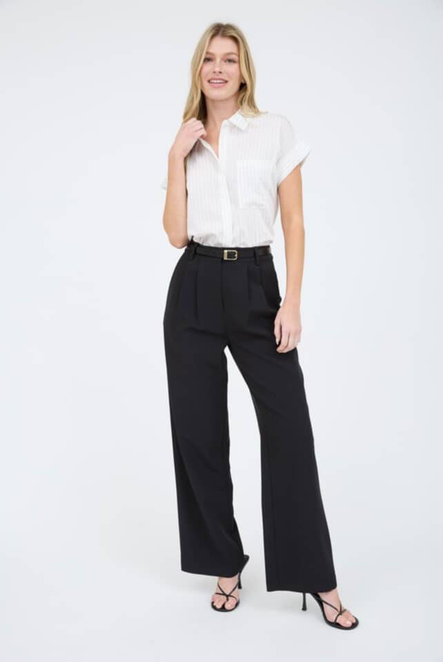 Pin stripe, short sleeve, collared shirt￼